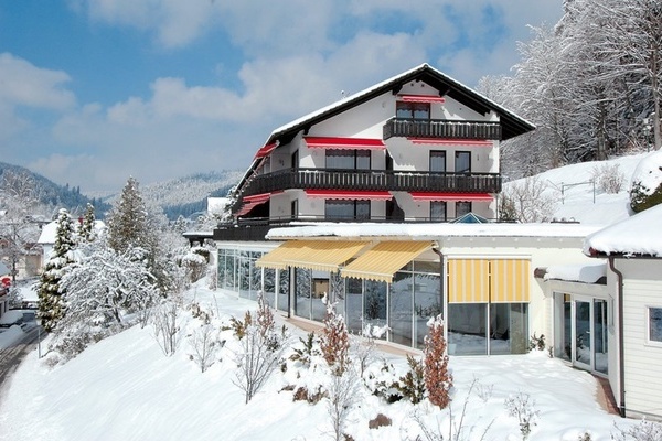 G�stehaus im Winter