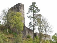 Ruine Neu Fürstenberg (Bildnachweis: Tourist-Info Vöhrenbach ) Ruine Neu Fürstenberg (Bildnachweis: Tourist-Info Vöhrenbach )