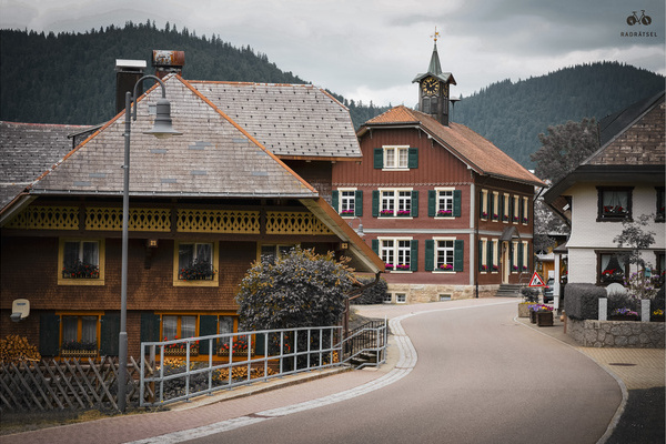 Das verborgene Portrait des großen Winterhalters - Outdoor-Escape-Erlebnis mit dem Fahrrad im Bernauer Hochtal. Bildnachweis: Mit freundlicher Genehmigung von Berggeheimnis Das verborgene Portrait des großen Winterhalters - Outdoor-Escape-Erlebnis mit dem Fahrrad im Bernauer Hochtal. Bildnachweis: Mit freundlicher Genehmigung von Berggeheimnis