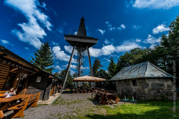 Der Gugelturm und das Gugelstble in Herrischried Copyright: (Mit freundlicher Genehmigung der Hotzenwald Tourismus GmbH)