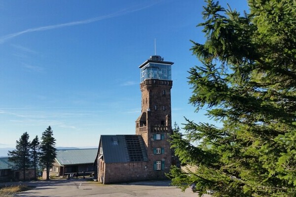 Hornisgrinde-Aussichtsturm Bildnachweis: Tourist-Info Seebach